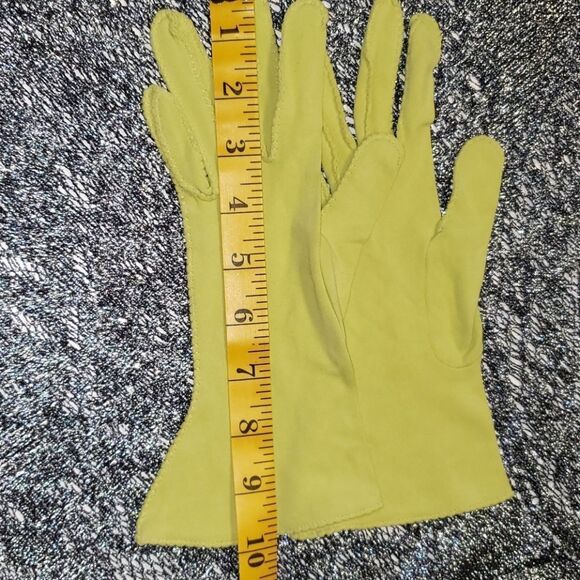 VNTG 50's/60's Nylon Gloves - Picture 4 of 5